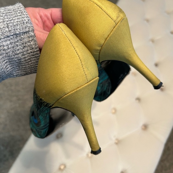 Nine West Peacock 🦚 Heels - Picture 2 of 5